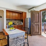 Naiades - Serene Getaway Near Apartment *