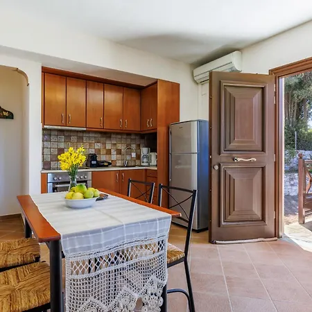 Naiades - Serene Getaway Near Apartmán *