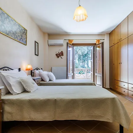 Naiades - Serene Getaway Near *