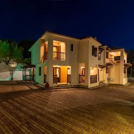 Naiades - Serene Getaway Near Apartment Skopelos Town